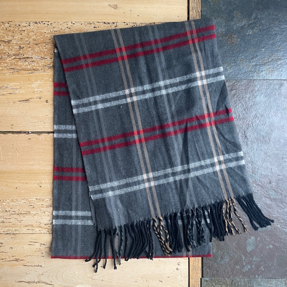 Insanely soft scarf